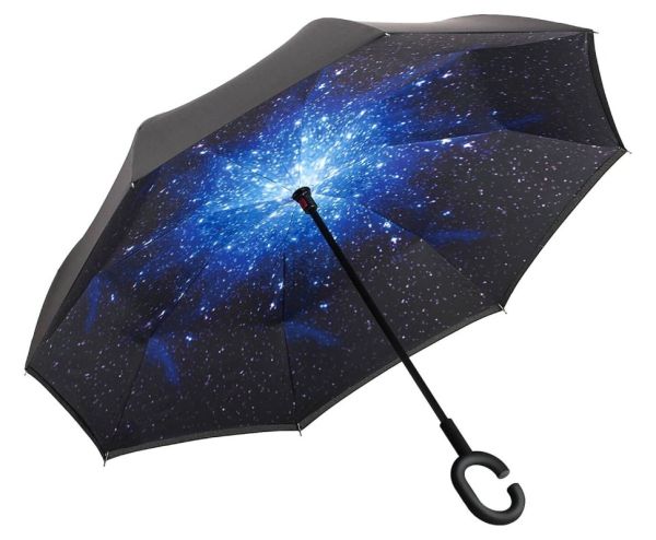 Umbrella opposite starry sky